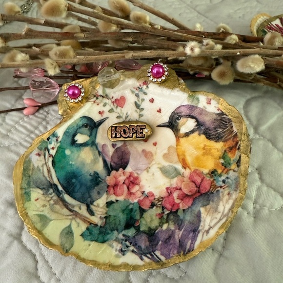 Shell Trinket Dish Clam Shell Trinket Dish Jewelry Dish with Stand - Picture 2 of 4